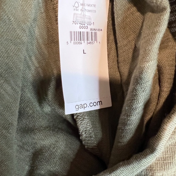 New with Tags Old Navy & Gap Tees T-Shirt V Neck Scoop Neck Shirts - Picture 6 of 12